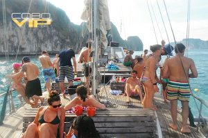 Despedida de Soltero abordo de yate en Los Cabos
