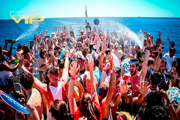 Mega Yates para fiestas en Los Cabos