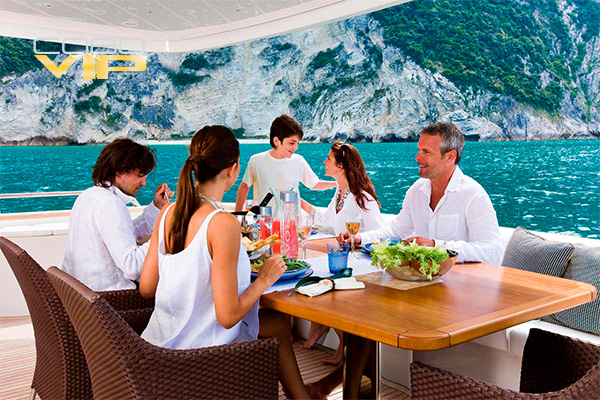 Vacaciones Familiares abordo de Yate en Los Cabos