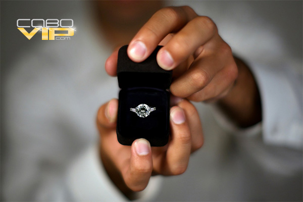 Yate de Lujo para Entrega de Anillo en Los Cabos