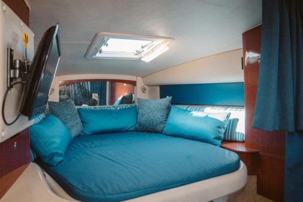 32 FT SUNDANCER | Renta de Yates Cabo San Lucas - Image 8