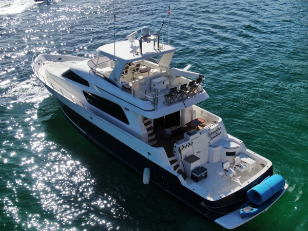 70 FT McKinna | Renta de yates cabo san lucas - Image 2