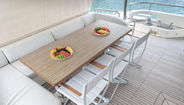 84 ft Azimuth | Renta de Yates Cancun - Image 14