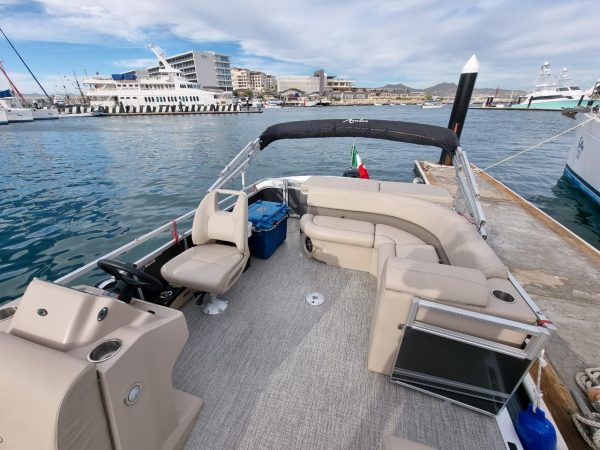 22 FT Pantoon Boat | Renta de Yates - Image 4