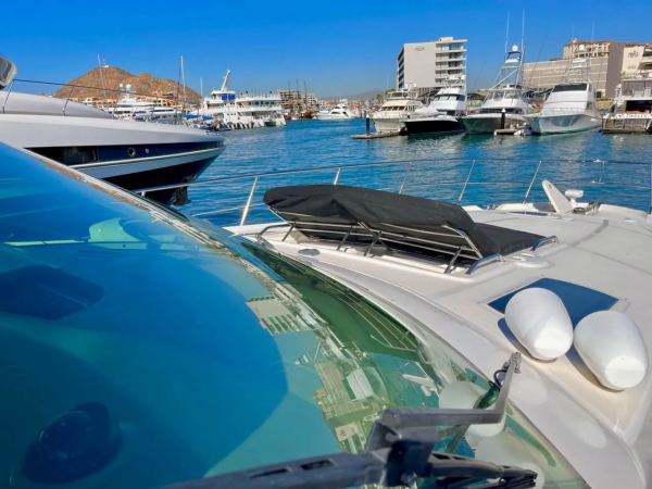 65 FT Searay  2015 | Renta de Yates Cabo San Lucas - Image 7
