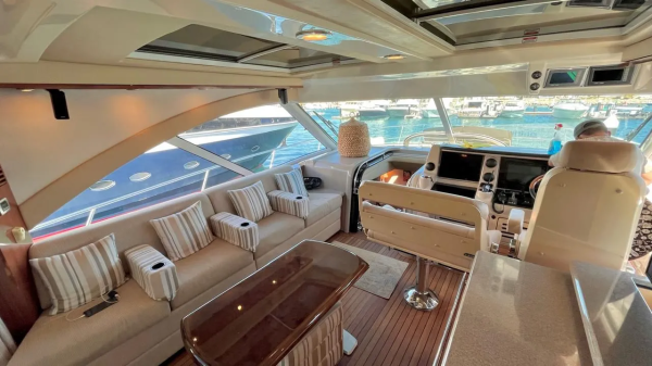 65 FT Searay  2015 | Renta de Yates Cabo San Lucas - Image 3