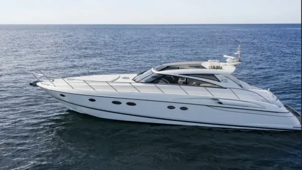 60 FT  Viking  2010 | Renta de yates Cabo San Lucas - Image 2