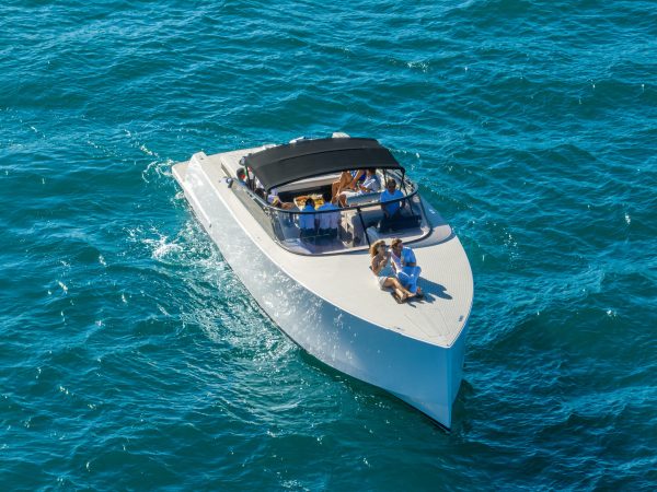 48 FT VanDutch | Cabo Yacht Charters - Image 19