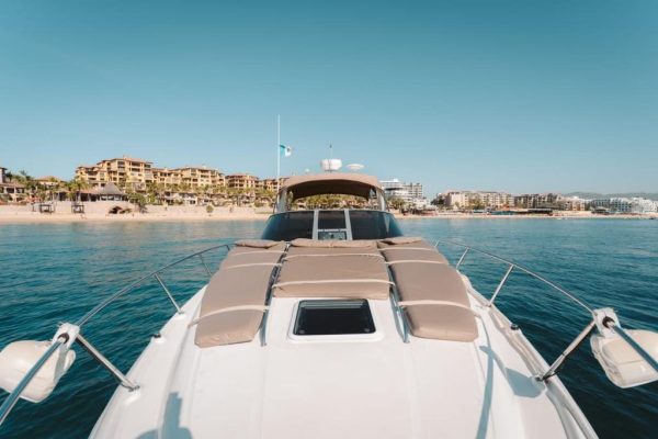 32 FT SUNDANCER | Renta de Yates Cabo San Lucas - Image 7