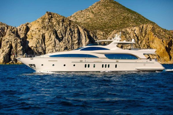 116 FT Refit Azimut  2022 | Yach Charters Cabo - Image 3