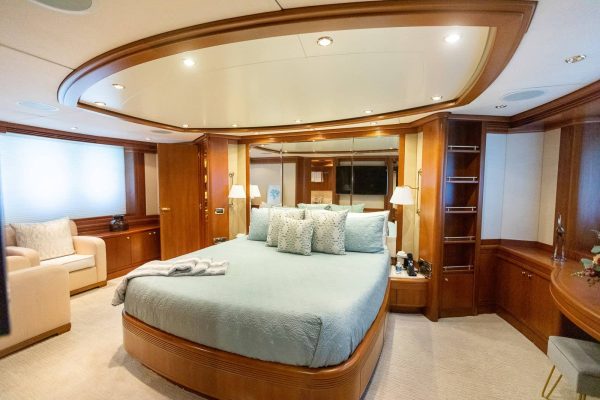 116 FT Refit Azimut  2022 | Yach Charters Cabo - Image 16