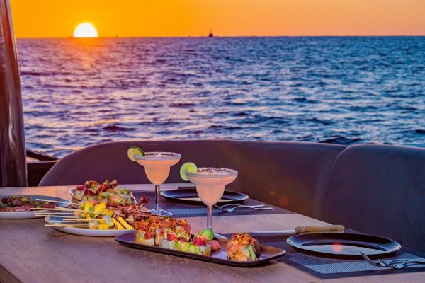 80 FT Sunseeker  2017  | Renta de Yates Cabo San Lucas - Image 4