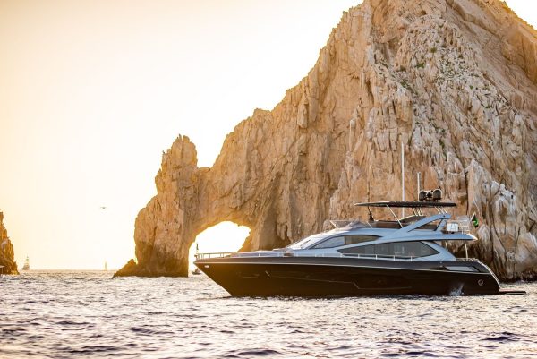 80 FT Sunseeker  2017  | Renta de Yates Cabo San Lucas - Image 11