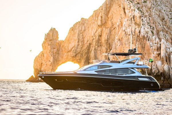 80 FT Sunseeker  2017  | Renta de Yates Cabo San Lucas - Image 8