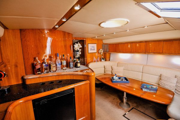 55 FT Sunseeker  2010 | Renta de yates Cabo san lucas - Image 10