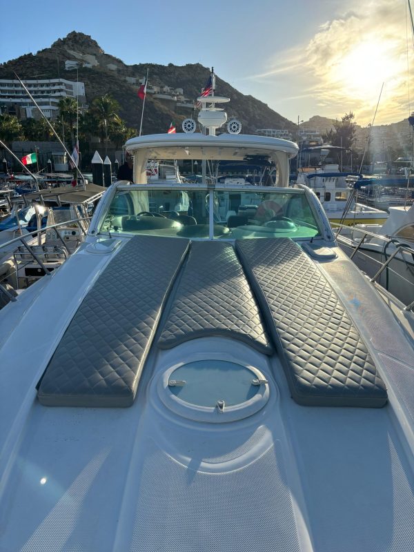 45 FT Maxxum | Renta de Yates Cabo San Lucas - Image 9