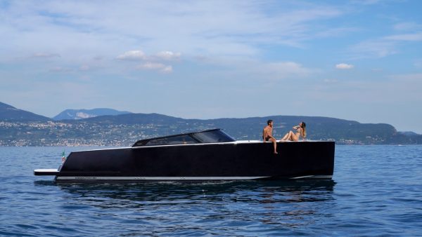 40 FT Van Dutch  | renta de yates cabo san lucas - Image 7