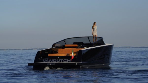 40 FT Van Dutch  | renta de yates cabo san lucas - Image 2