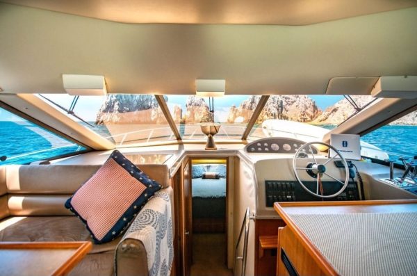 42 FT Bayliner | Renta de Yates Cabo San Lucas - Image 2